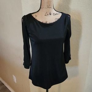 White House Black Market cold shoulder shirt size‎ XS